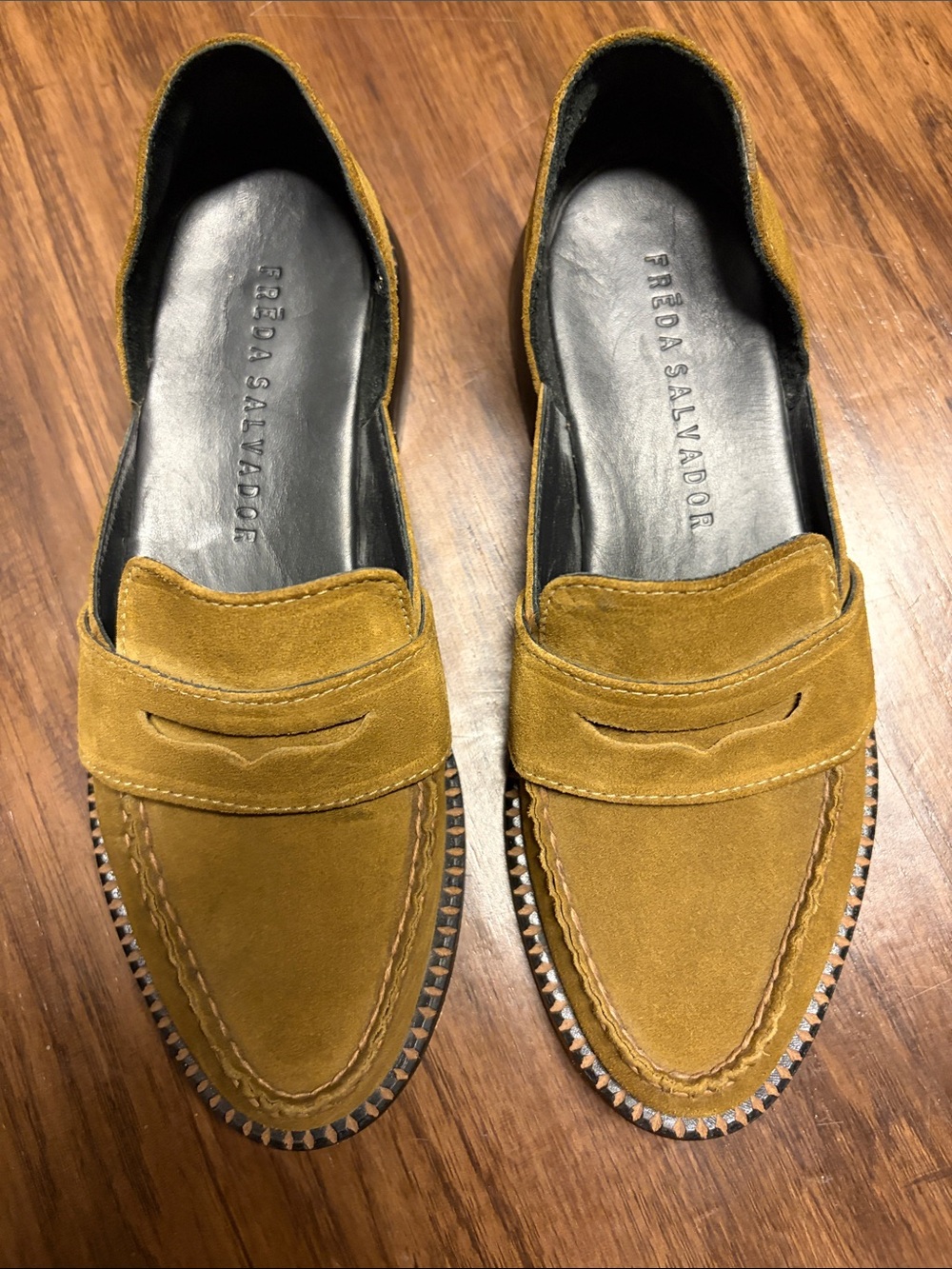 Freda Salvador Tash D’Orsay Moccasin Size 5